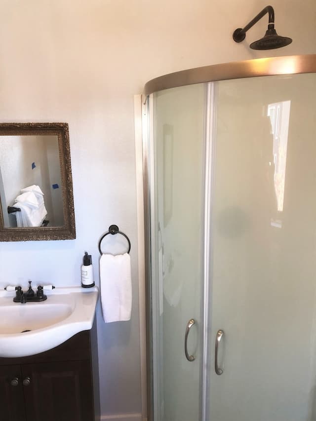 College Inn Hotel-Premium Room, 1 Queen Bed, Private Bathroom-2