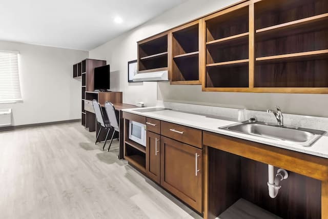 우즈스프링 스위트스 사우스 휴스턴 호비-스위트, 퀸사이즈침대 2개, 장애인 지원, 금연-3