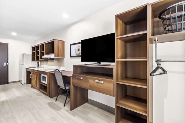 우즈스프링 스위트스 사우스 휴스턴 호비-스위트, 퀸사이즈침대 1개, 장애인 지원, 금연-4