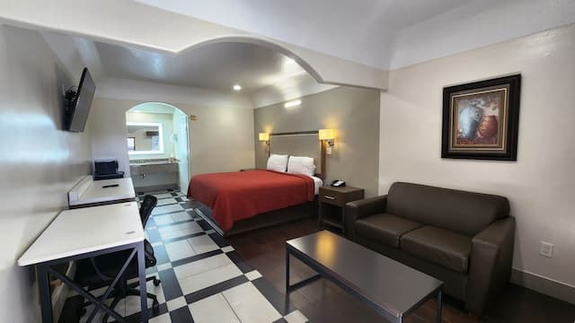 스코티시 인스 & 스위트 샘 휴스턴 파크웨이-디럭스룸, 킹사이즈침대 1개, 흡연, 냉장고 및 전자레인지-4