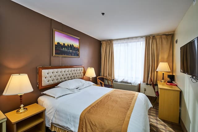 Flushing Hotel-Queen Room-2