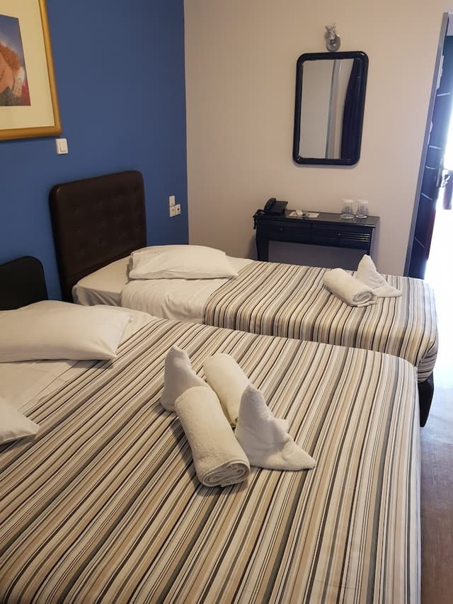 Athens Choice-Standard Triple Room, Ensuite, City View-3