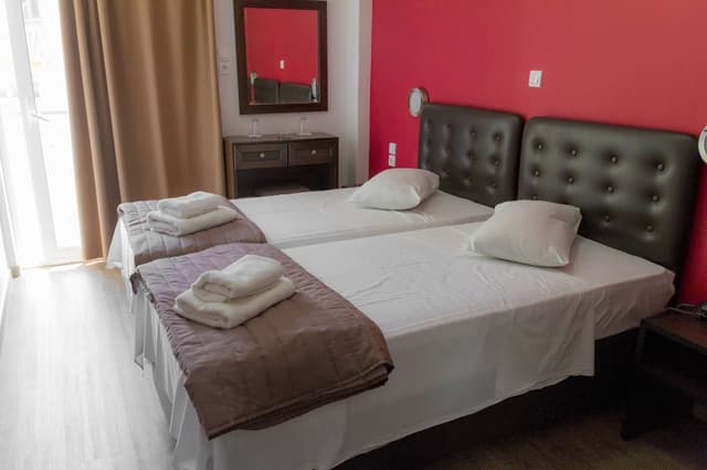 Athens Choice-Standard Twin Room, Ensuite, City View-2