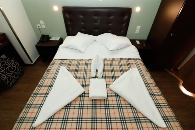 Athens Choice-Standard Single Room, Ensuite, City View-1