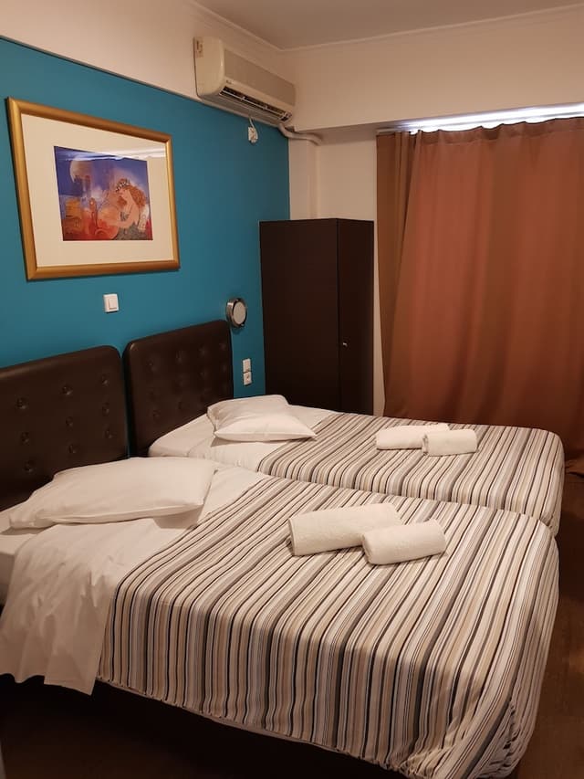 Athens Choice-Standard Twin Room, Ensuite, City View-1