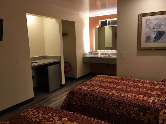 링컨 파크 모텔-컴포트 듀플렉스, 더블침대 2개-4