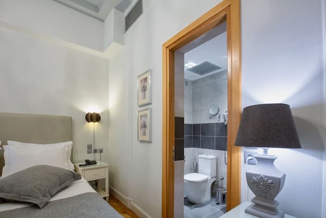 스위트 홈 호텔-베이직 더블룸-4