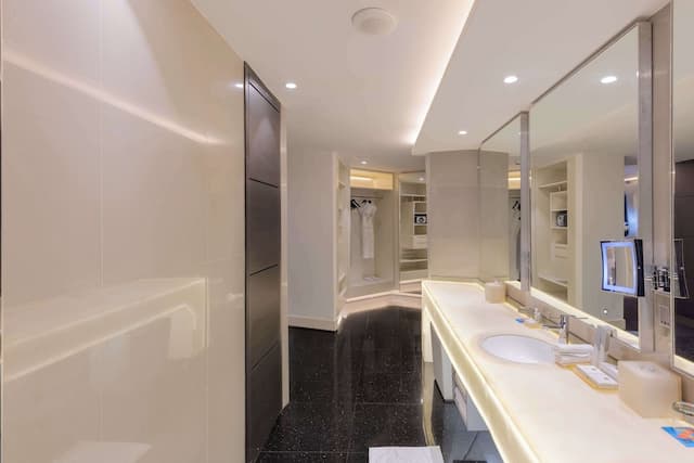 V ホテル ドバイ、キュリオ コレクション バイ ヒルトン-エリート スイート キングベッド 1 台 (Mega)-7