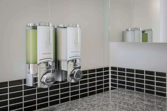 ハンプトン バイ ヒルトン アムステルダム センター イースト-ルーム クイーンベッド 1 台 禁煙-6