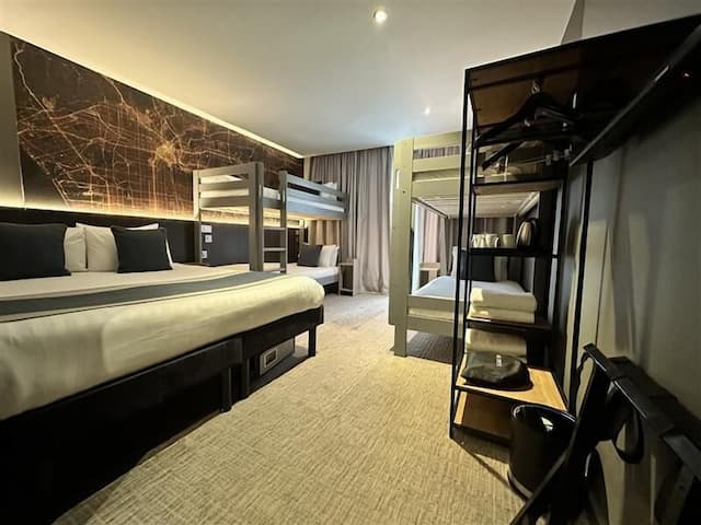 Heeton Concept Hotel - Luma Hammersmith-Superior Room-2