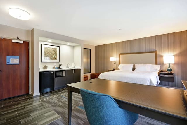 ハンプトン イン & スイーツ ロサンゼルス バーバンク エアポート-キングサイズベッド 1 台 ステューディオ スイート (禁煙)-3