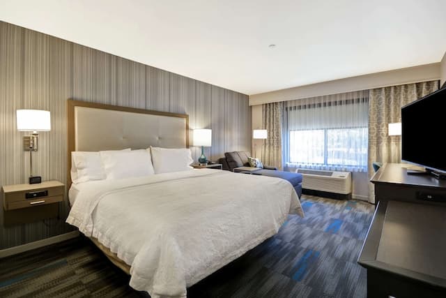 ハンプトン イン & スイーツ ロサンゼルス バーバンク エアポート-キングサイズベッド 1 台 (禁煙)-2