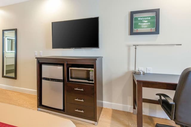 이코노 로지 인 & 스위트 휴스턴 윌로우브룩-스위트, 킹사이즈침대 1개, 금연-8