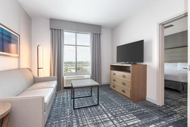 ホームウッド スイーツ バイ ヒルトン ヒューストン メモリアル-スイート キングベッド 1 台 バリアフリー 浴槽-3