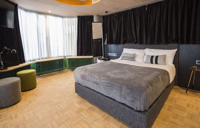 Quentin Zoo hotel-Standard Quadruple Room-14