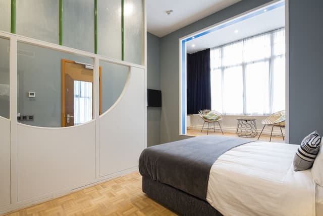 Quentin Zoo hotel-Standard Quadruple Room-10