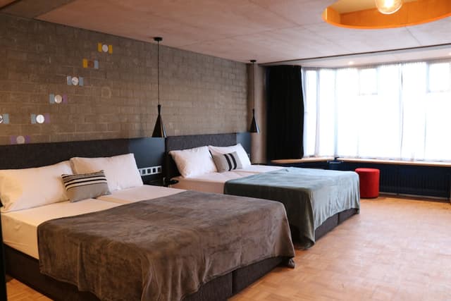 Quentin Zoo hotel-Standard Quadruple Room-4