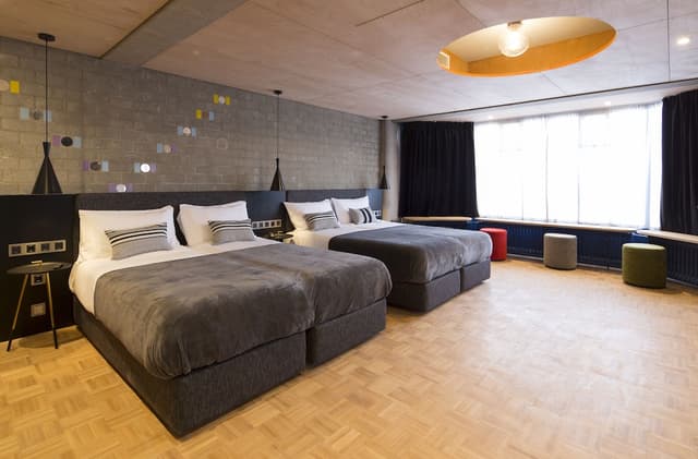 Quentin Zoo hotel-Standard Quadruple Room-15