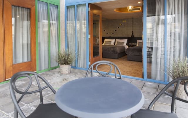 Quentin Zoo hotel-Standard Quadruple Room-20