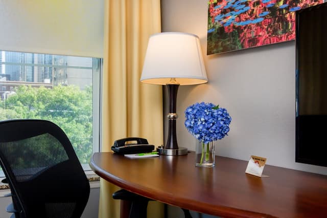 The Belltown Inn-Queen Guestroom-16