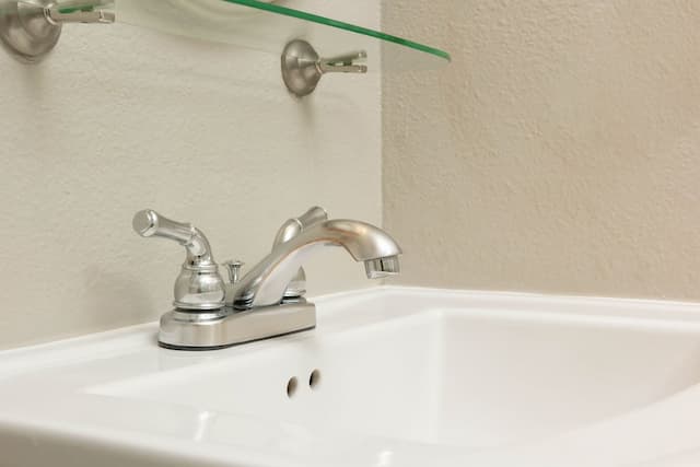 The Belltown Inn-Petite Queen Guestroom-17