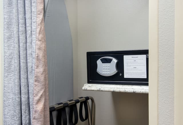 The Belltown Inn-Queen Guestroom-17