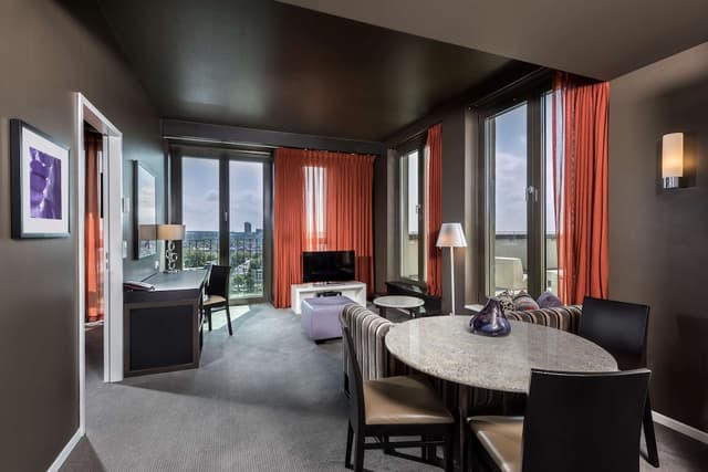 Adina Apartment Hotel Frankfurt Neue Oper-Premier Apartment, 1 Bedroom, Corner-4