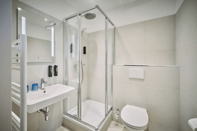 Urban Rooms Rathaus - Self Check-In-Superior Family Room-10