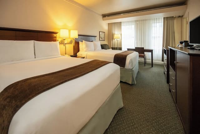 인 앳 버지니아 메이슨-스탠다드룸, 더블침대 2개 (Traditional Twins)-1