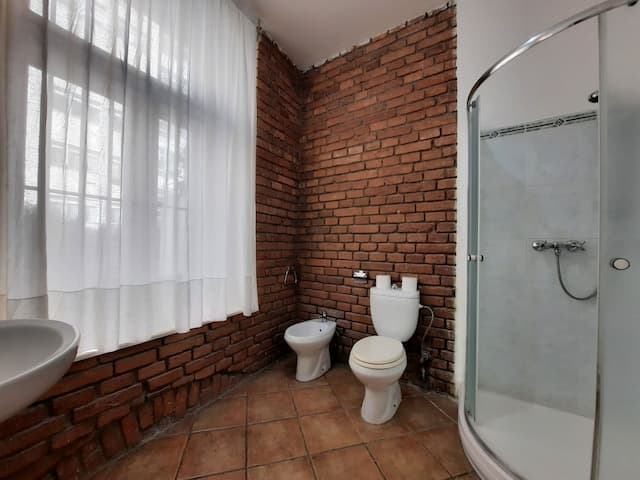 Pension City Center-Quadruple ensuite room (3 to 5 beds)-7