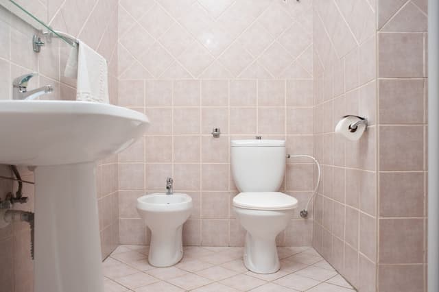 Pension City Center-Twin ensuite room (1 to 2 beds)-5