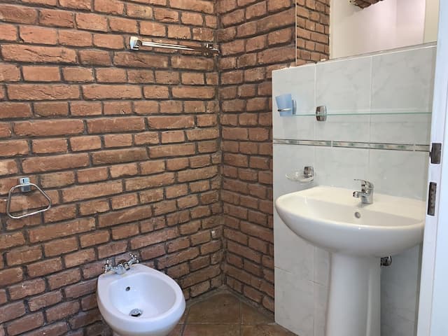 Pension City Center-Quadruple ensuite room (3 to 5 beds)-6