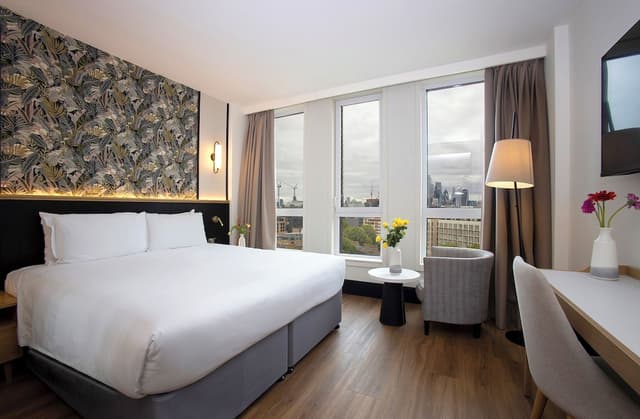 H10 London Waterloo-Classic Superior Sky View single use-8