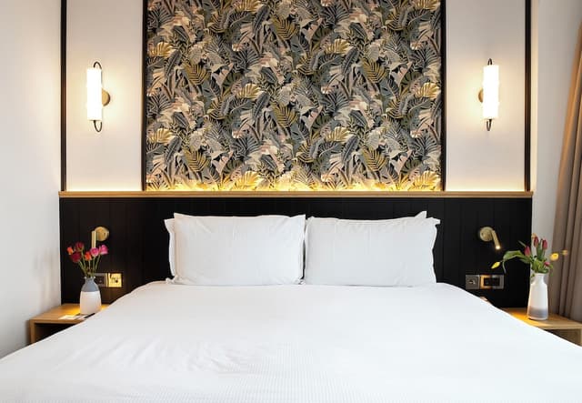 H10 London Waterloo-Classic Superior single use-1