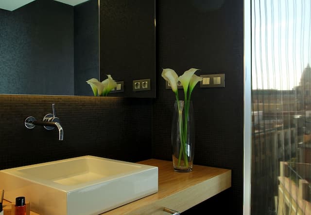 Ohla Barcelona-Standard Room-2