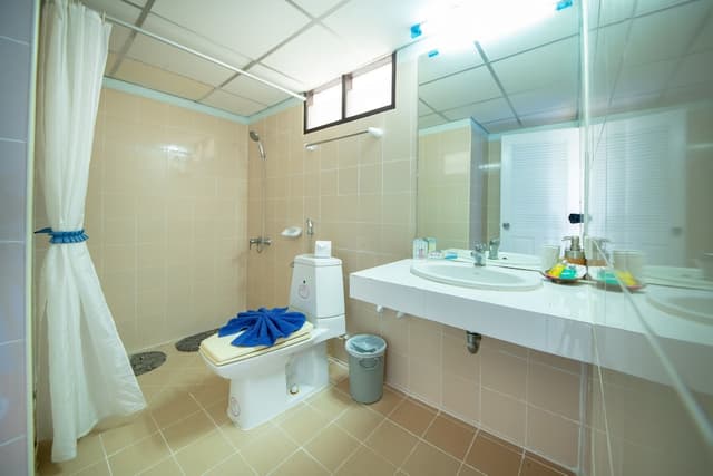 Bay Beach Resort-Deluxe Bungalow-17