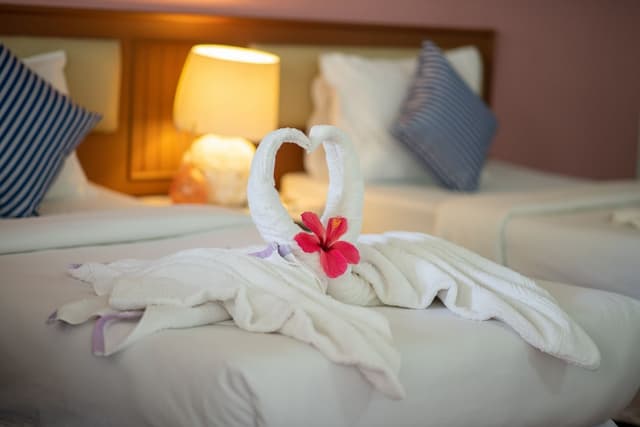 Bay Beach Resort-Deluxe Bungalow-2