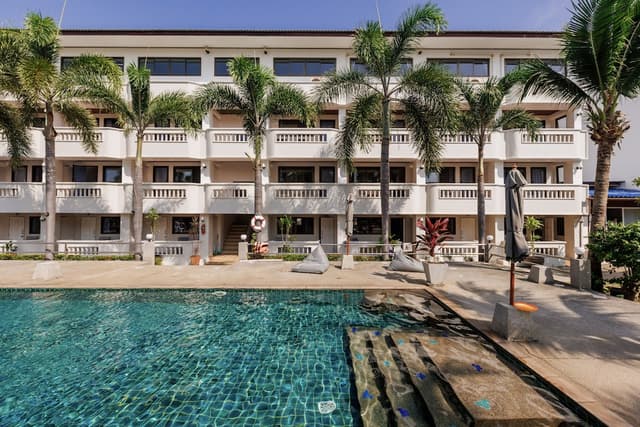 Bay Beach Resort-Deluxe Double or Twin Room, Pool View-2