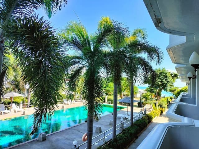 Bay Beach Resort-Deluxe Double or Twin Room, Pool View-7