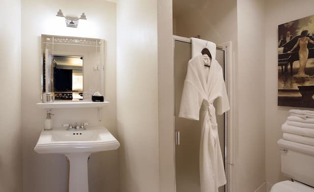 Ballard Inn-Deluxe Room, 1 King Bed-7