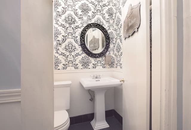 Ballard Inn-Standard Room, 1 Full Bed, Shared Bathroom-4