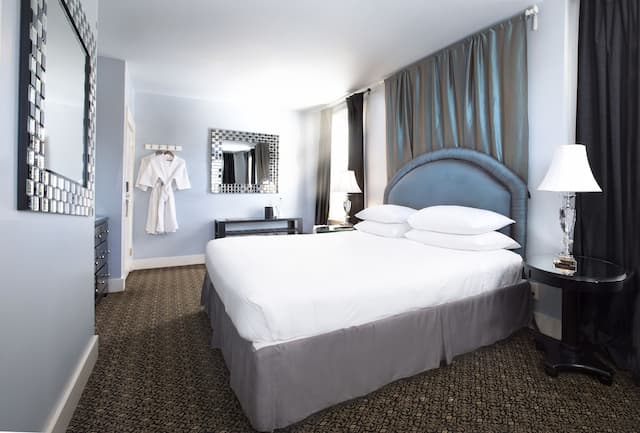 Ballard Inn-Deluxe Room, 1 King Bed-1