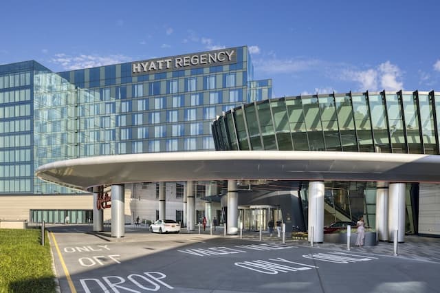 Hyatt Regency JFK Airport at Resorts World New York-Room, 1 King Bed with Sofa bed-4