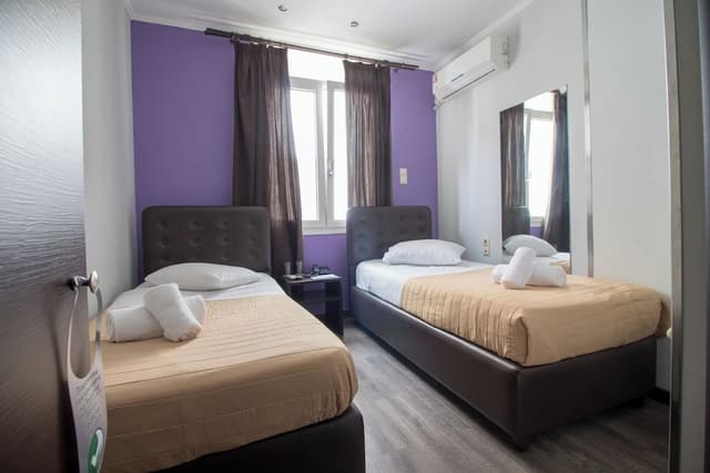 Cosmopolit-Basic Twin Room-1