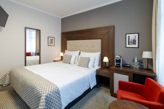 호텔 이코나-이코노미 더블룸-1