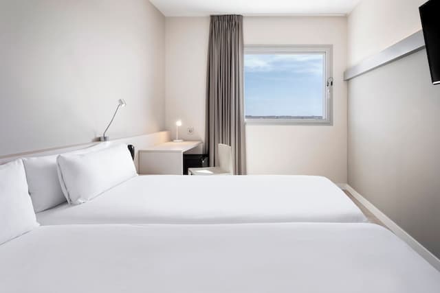 B&B Hotel Barcelona Viladecans-Double or Twin Room-2