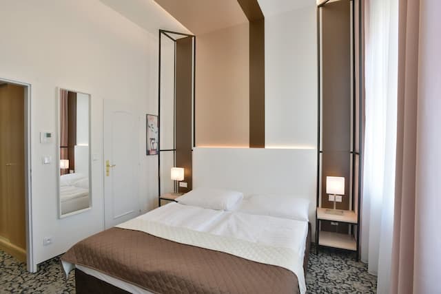 Hotel Máchova-Superior Double Room-3