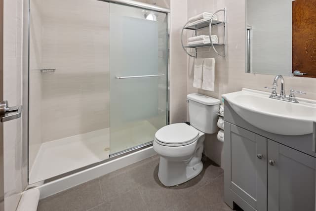 Highbridge Hotel-Room-3