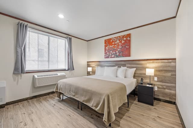 Highbridge Hotel-Room-1