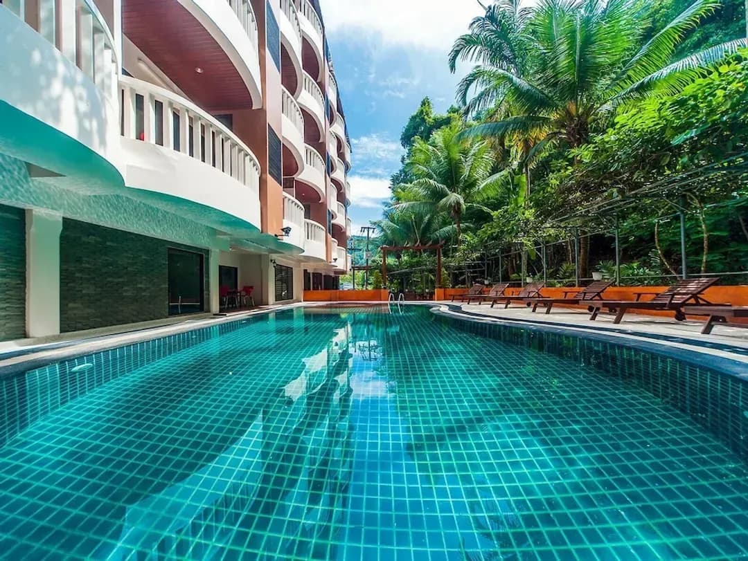 푸켓-라타나 힐 파통